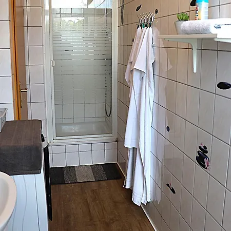 Sei Hier Gast - 3 Im Gesindehaus Warmsdorf, Zentral Zwischen Aschersleben, Bernburg Und Stassfurt Apartment